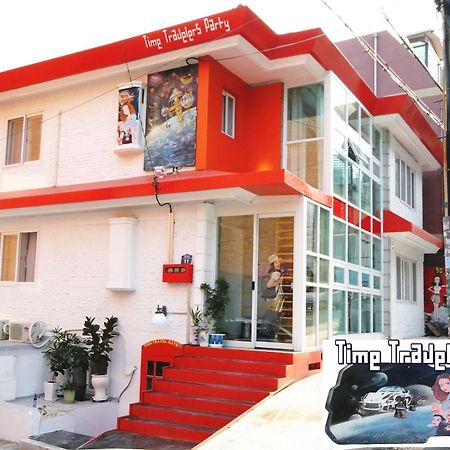 Time Travelers Party Hostel In Hongdae Seoul Exterior foto