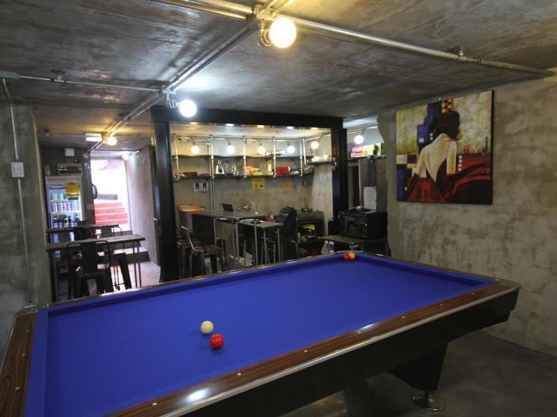 Time Travelers Party Hostel In Hongdae Seoul Exterior foto